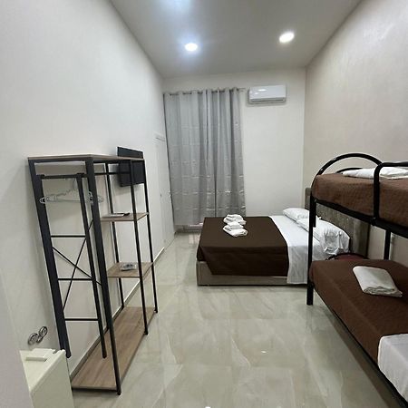 נאפולי Luxury Rooms Carbonara 95 מראה חיצוני תמונה
