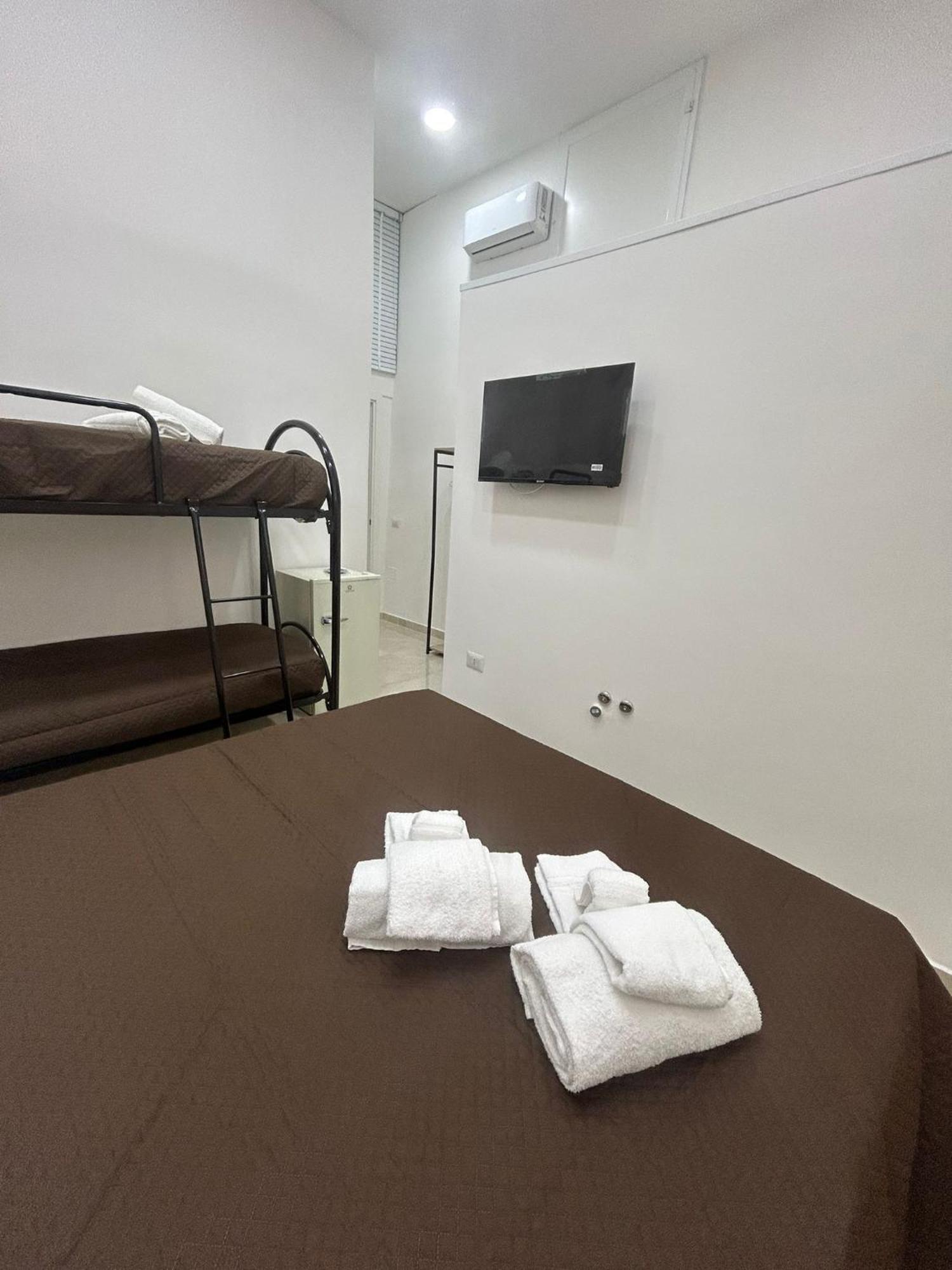 נאפולי Luxury Rooms Carbonara 95 מראה חיצוני תמונה