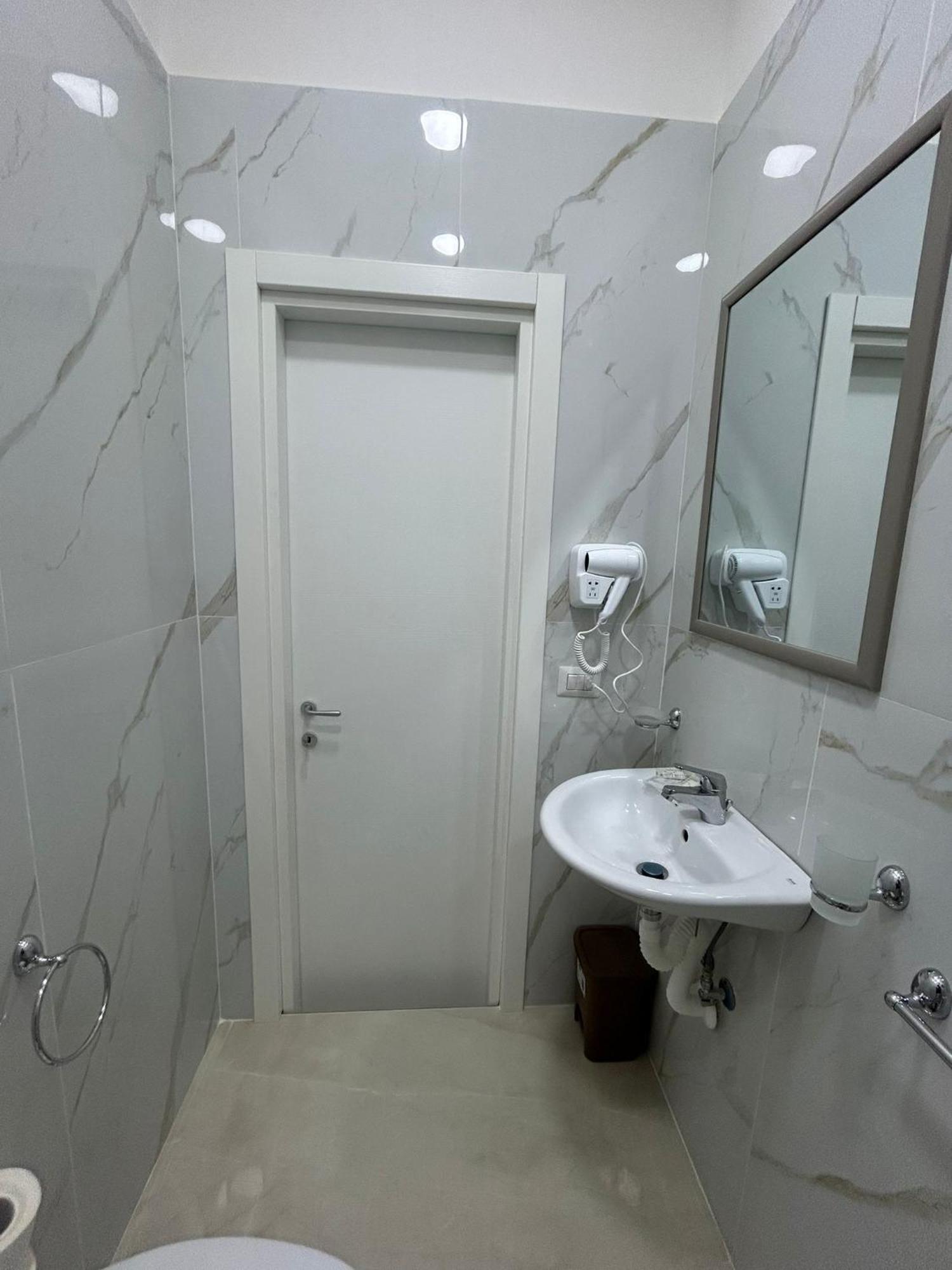 נאפולי Luxury Rooms Carbonara 95 מראה חיצוני תמונה