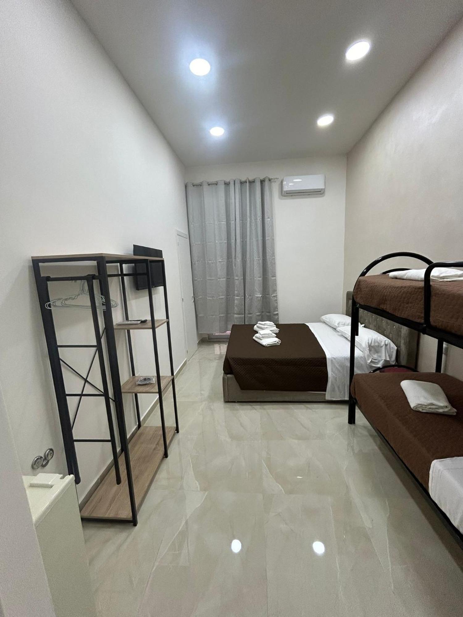 נאפולי Luxury Rooms Carbonara 95 מראה חיצוני תמונה