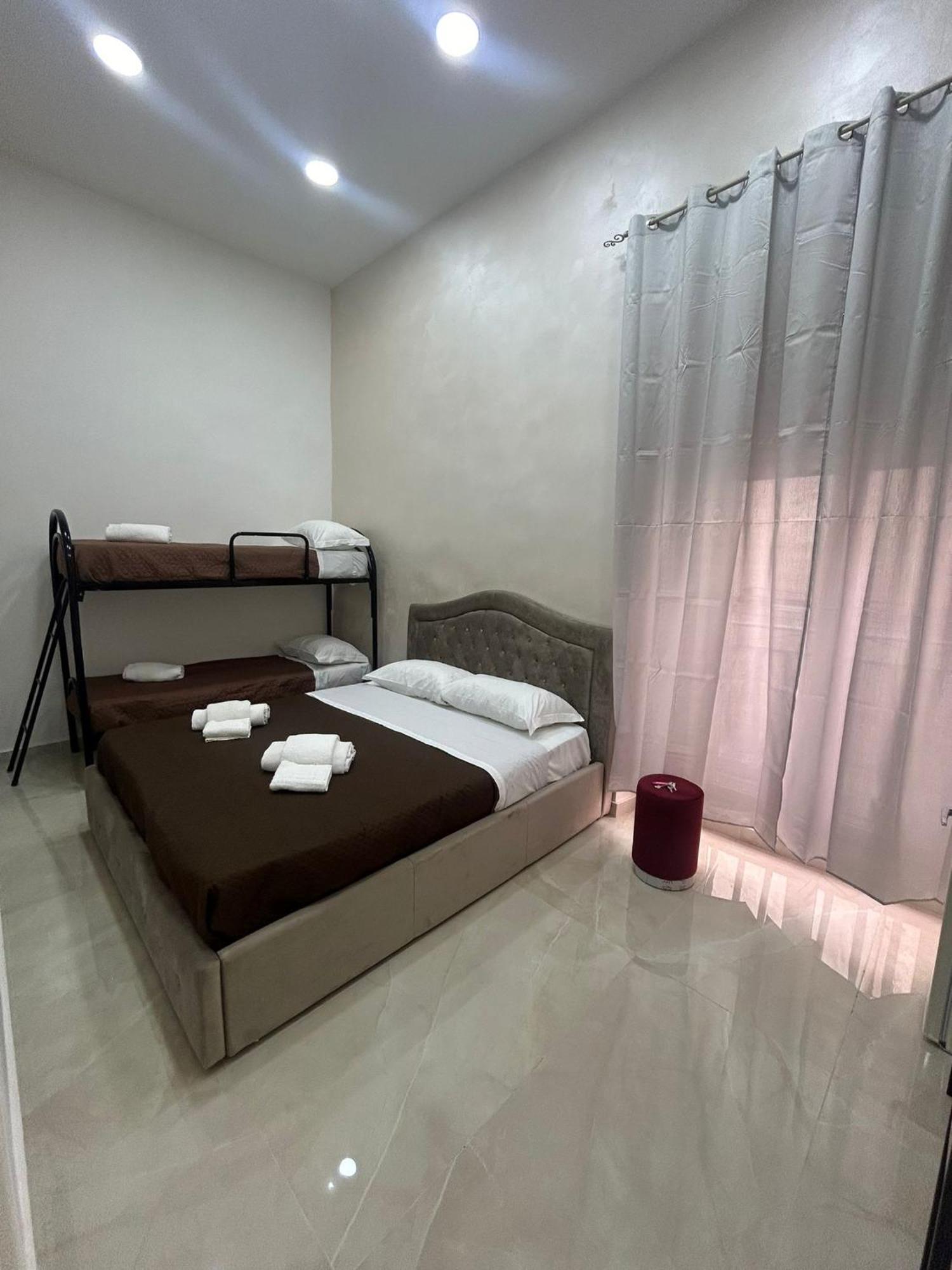 נאפולי Luxury Rooms Carbonara 95 מראה חיצוני תמונה